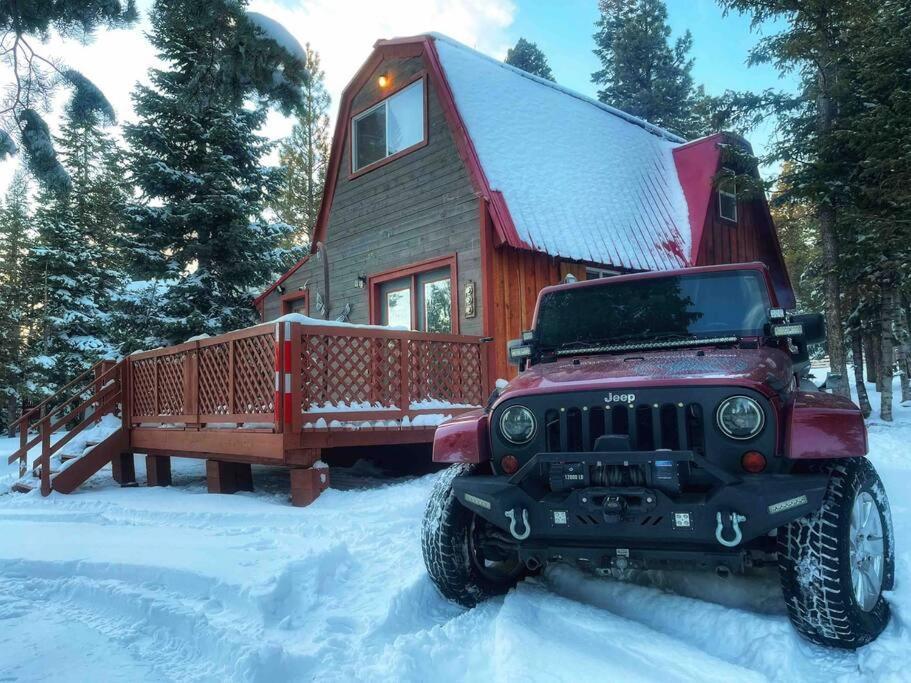 Charming Blue Farmhouse Cabin Duck Creek Village Екстериор снимка